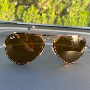 Ray ban!!! Brown aviator